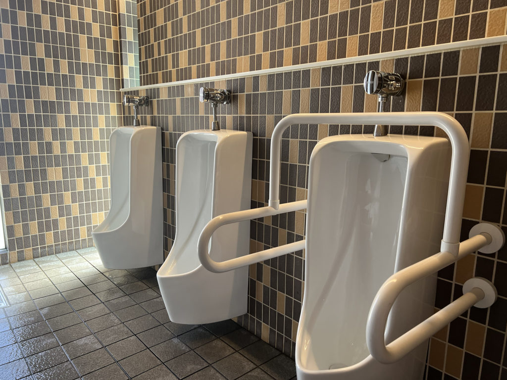 茨木で親子・子供（幼児）にオススメの公園 岩倉公園　トイレ