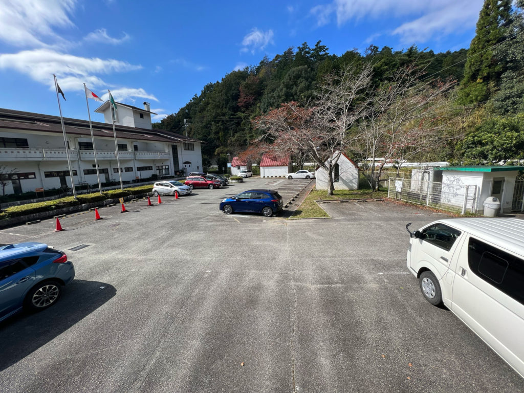 忍頂寺スポーツ公園 竜王山荘の駐車場
