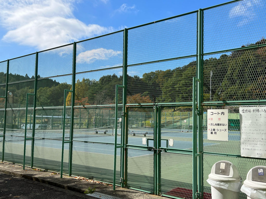 忍頂寺スポーツ公園のテニスコート
